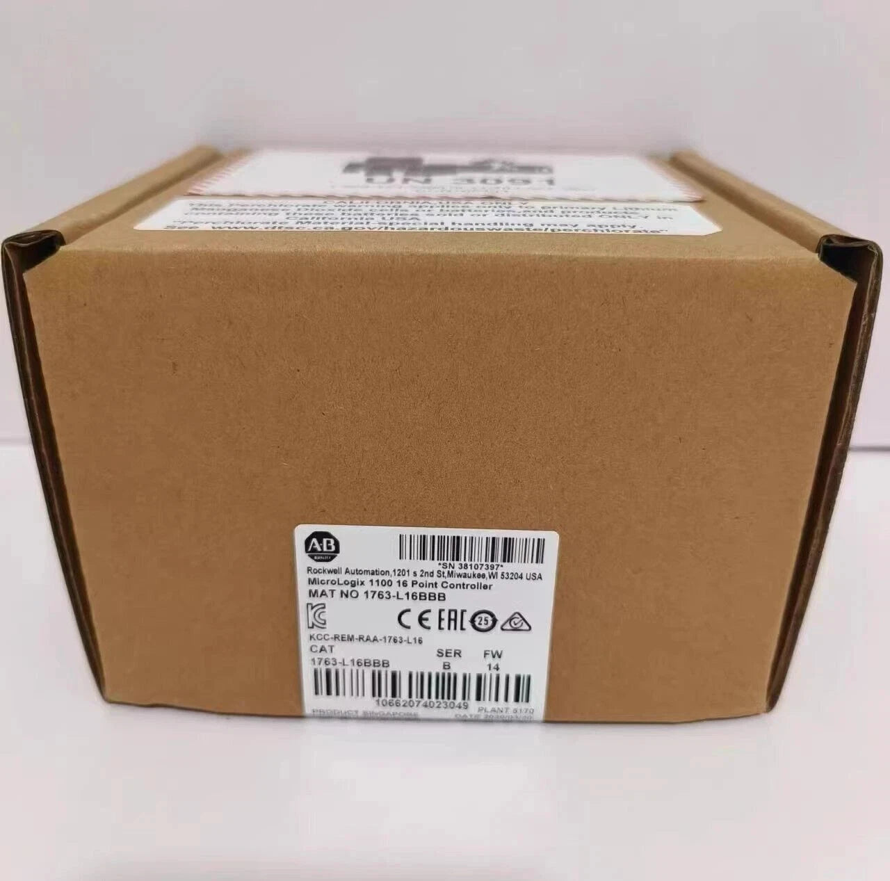 Allen-Bradley 1763-L16BBB MIRCOLOGIX 1100 16 POINT CONTROLLER, SER. B