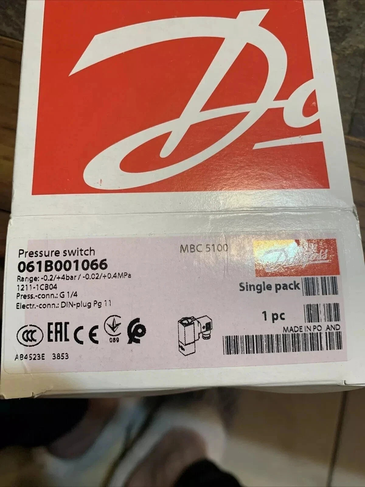 1PCS NEW IN BOX Danfoss MBC5100 1211-1CB04 061B001066 pressure switch Fast Ship