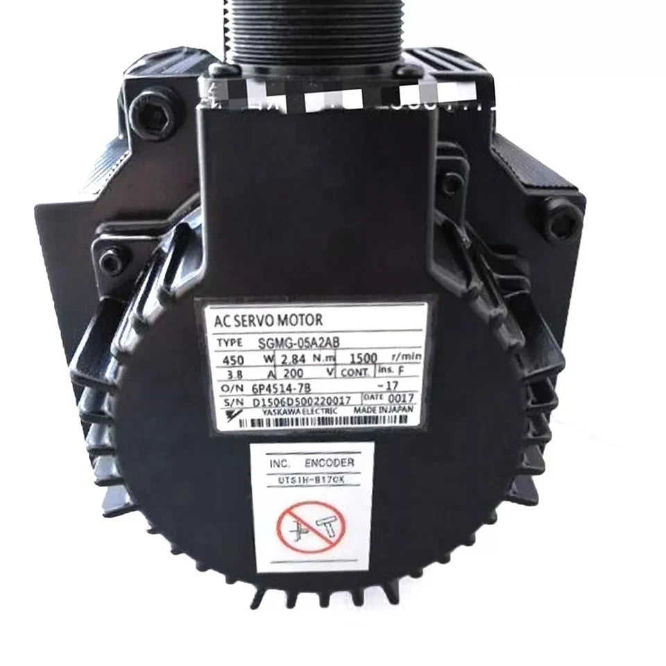 ONE New Yaskawa SGMG-05A2AB Servo Motor