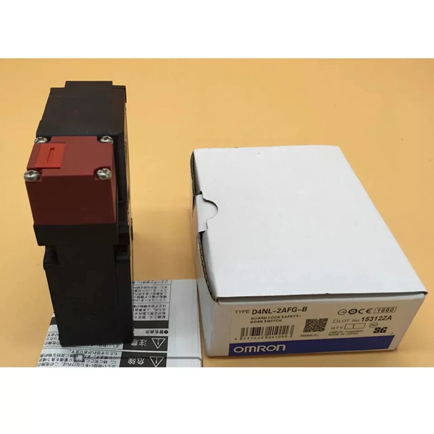 1pc New in Box D4NL-2AFG-B PLC OMRON Safety Guard Switch Lock Door