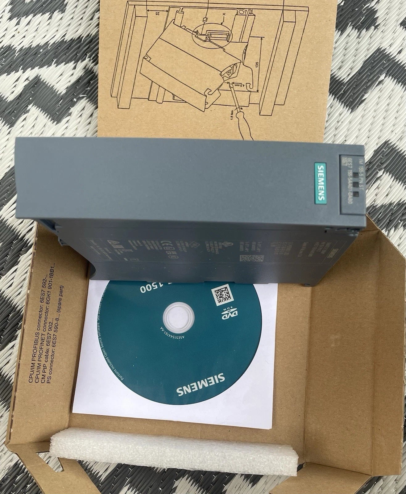 6ES7155-5AA01-0AB0 Siemens 6ES7 155-5AA01-0AB0 New 1 PC