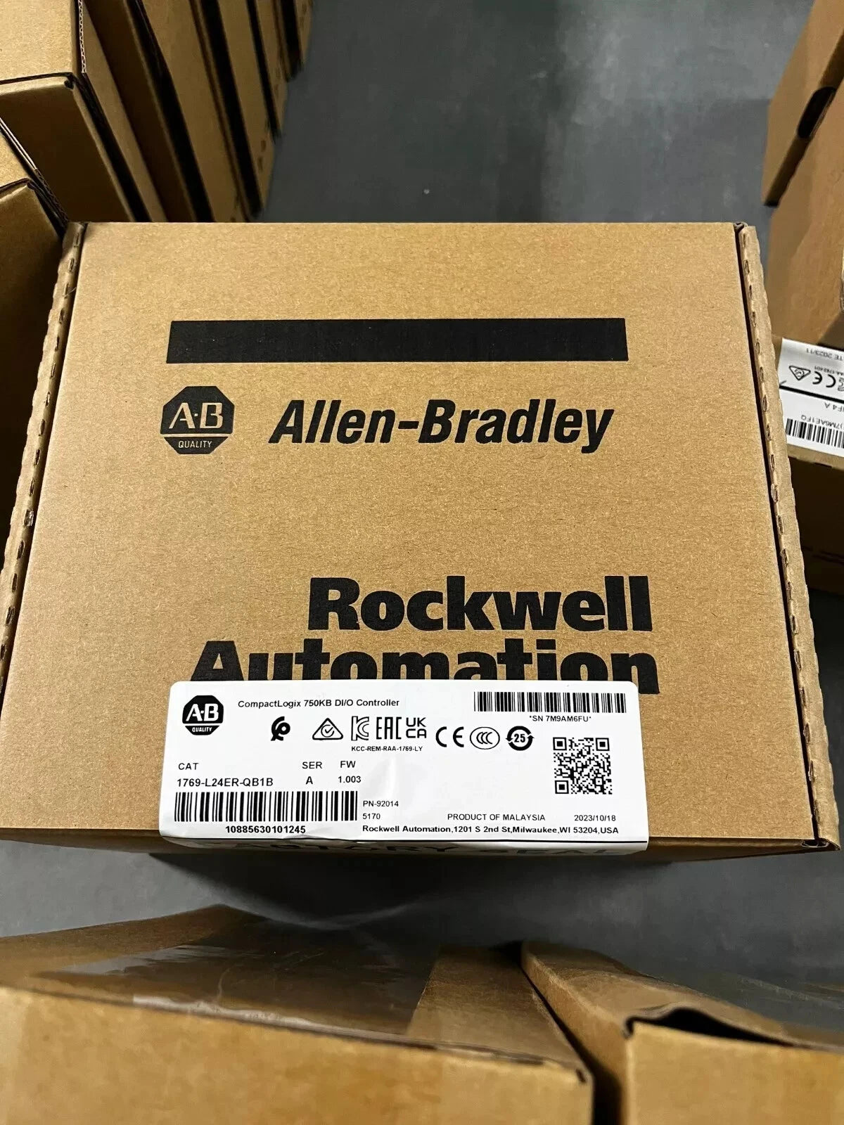 Brand new 1769-L24ER-QB1B CompactLogix 5370 Ethernet Controller with Box