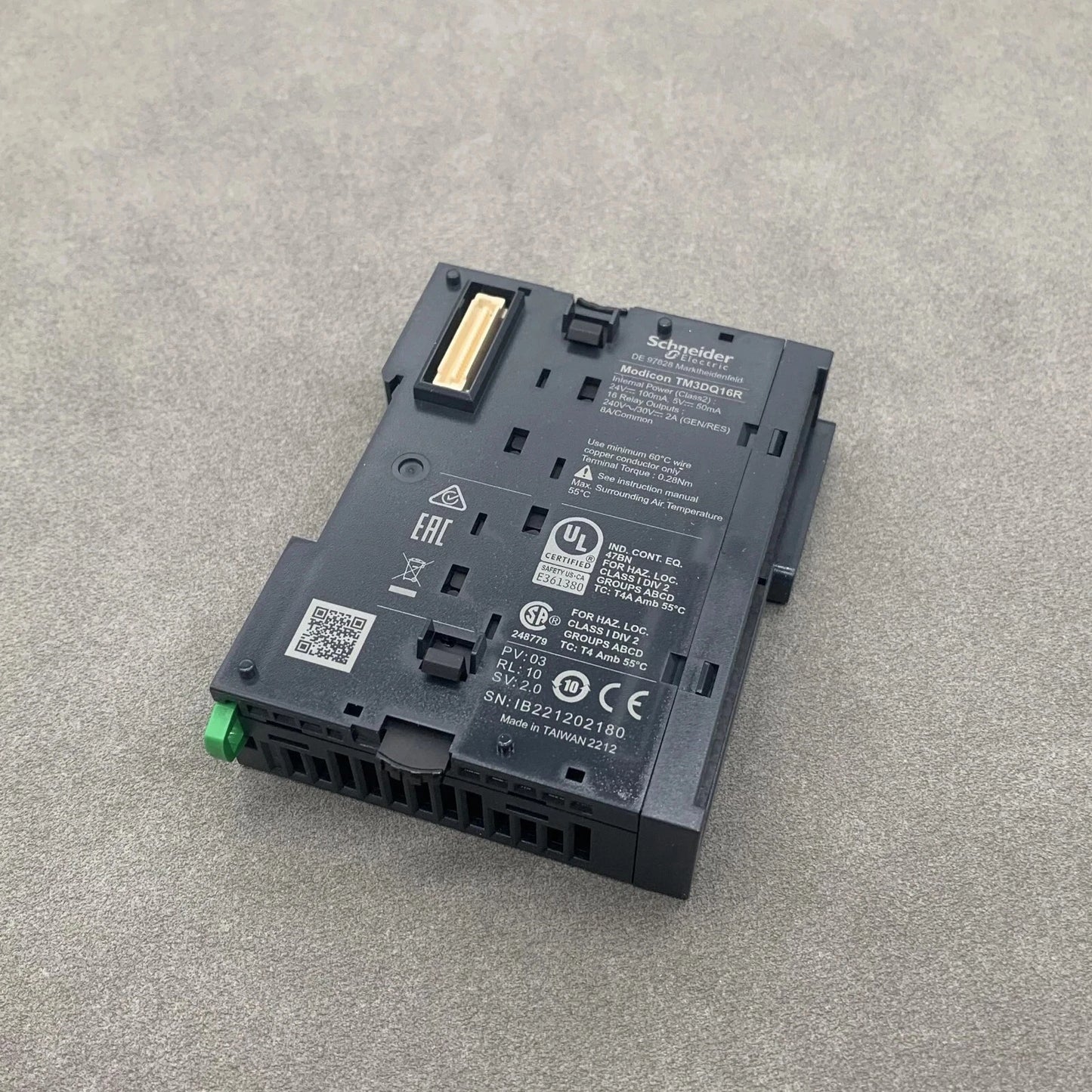 New In Box SCHNEIDER TM3DQ16R Output Module Free Shipping