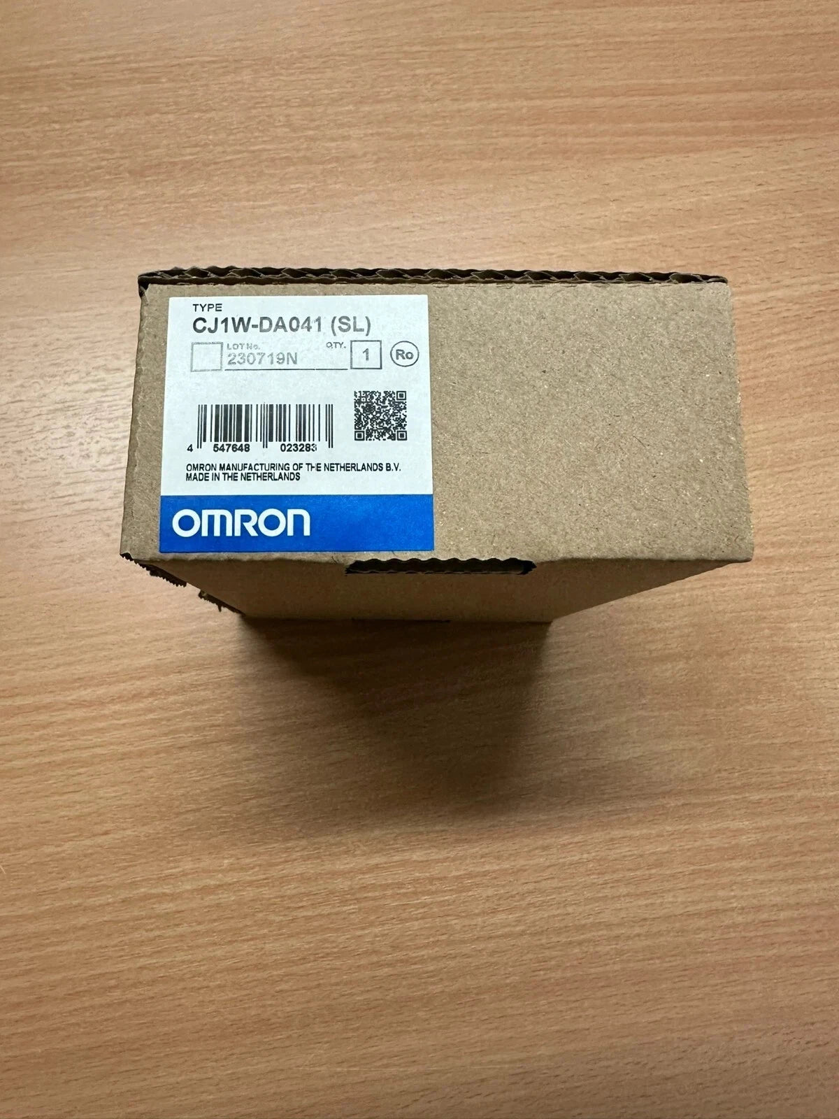 NEW OMRON CJ1W-DA041 (SL)