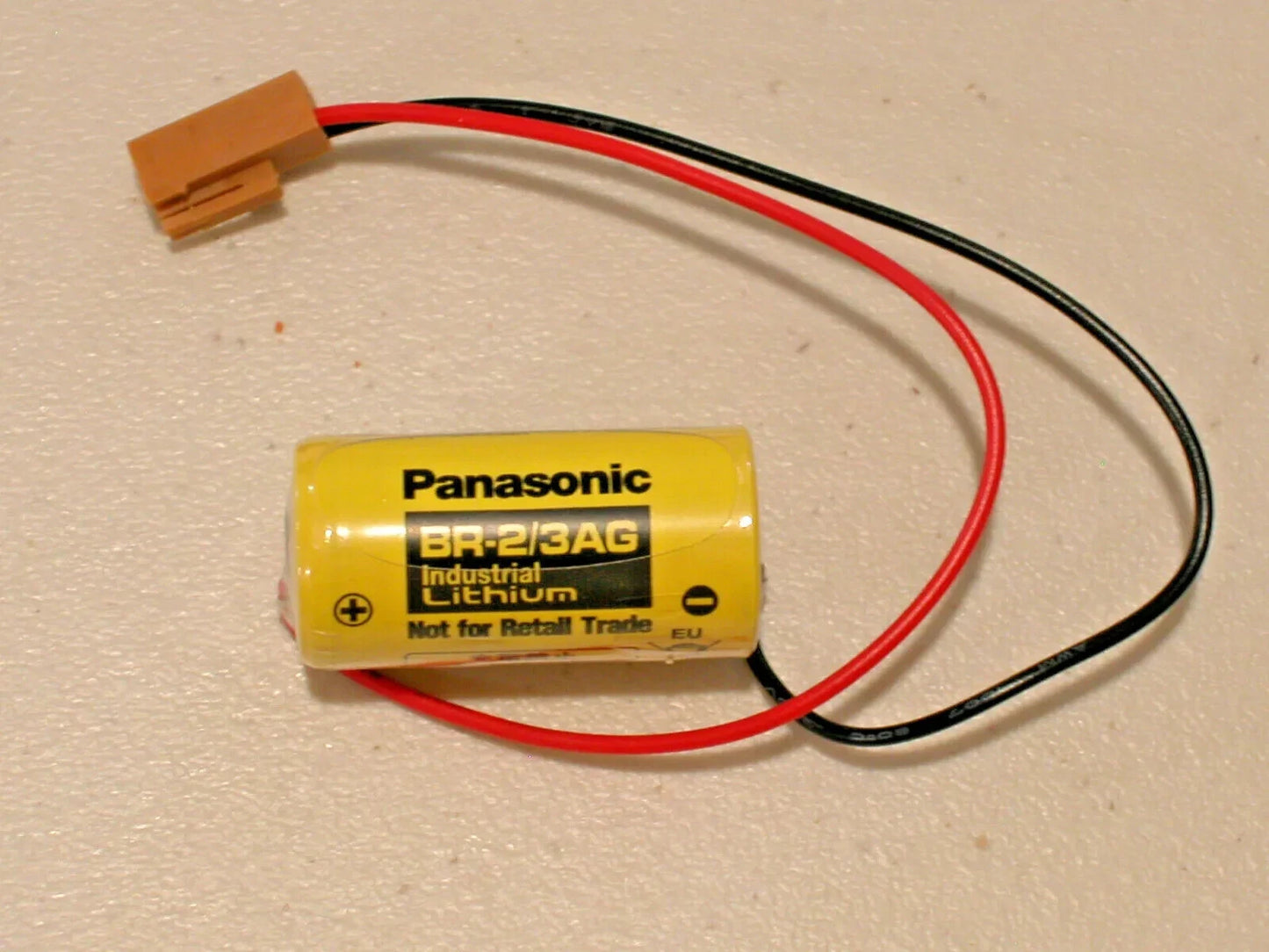 New BR-2/3AG 3V Lithium Battery with Wire / Plug AFP8801