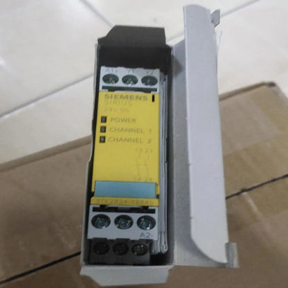 1PC New In Box Siemens safety relay 3TK2824-1BB40 3TK2 824-1BB40