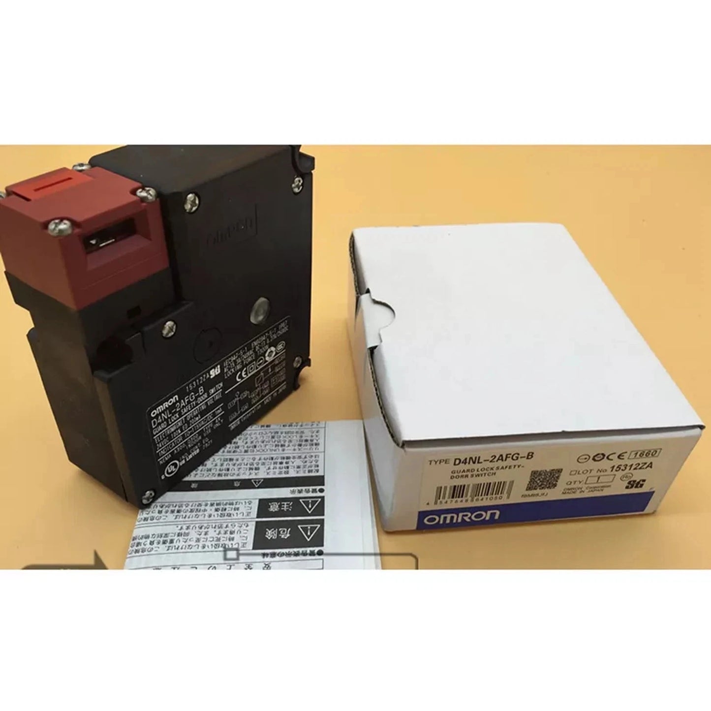 1pc New in Box D4NL-2AFG-B PLC OMRON Safety Guard Switch Lock Door