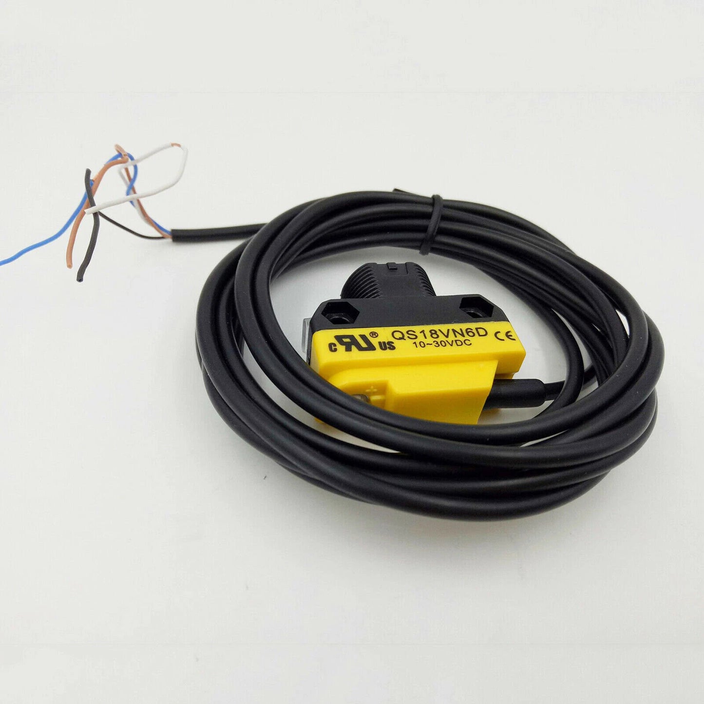 QS18VN6D 1PC New BANNER Photoelectric switch sensor spot stock