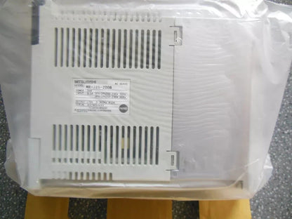 Mitsubishi MR-J2S-200B AC Servo Drive New In Box MRJ2S200B PLC