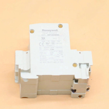 1PC New Honeywell circuit protector GCP-32AN GCP-32AN 30A Fast Delivery