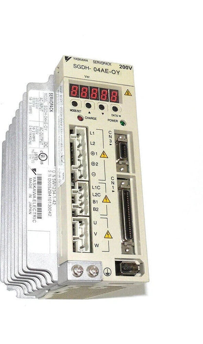 New In Box YASKAWA SGDH-04AE-OY SGDH-04AE-0Y Servo Drive