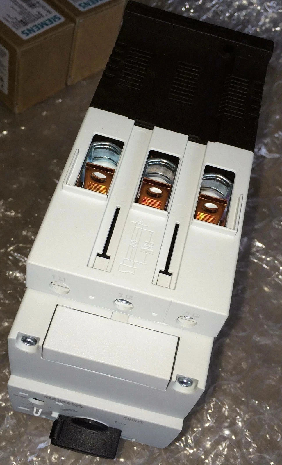 ONE New Siemens 3RV1042-4AA10 3RV1 042-4AA10 breaker