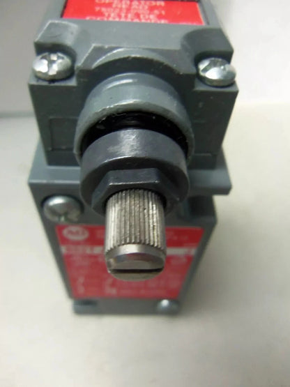New Allen Bradley 802T-ATPD OilTight Limit Switch Series J NIB