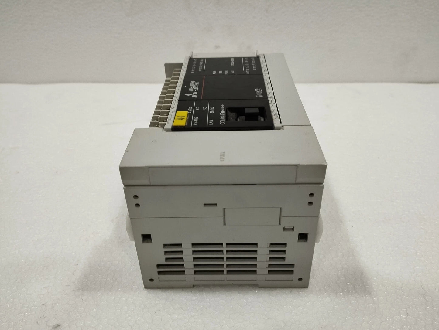 MITSUBISHI FX5U-32MR/ES New In Box 1PCS Free Expedited Shipping