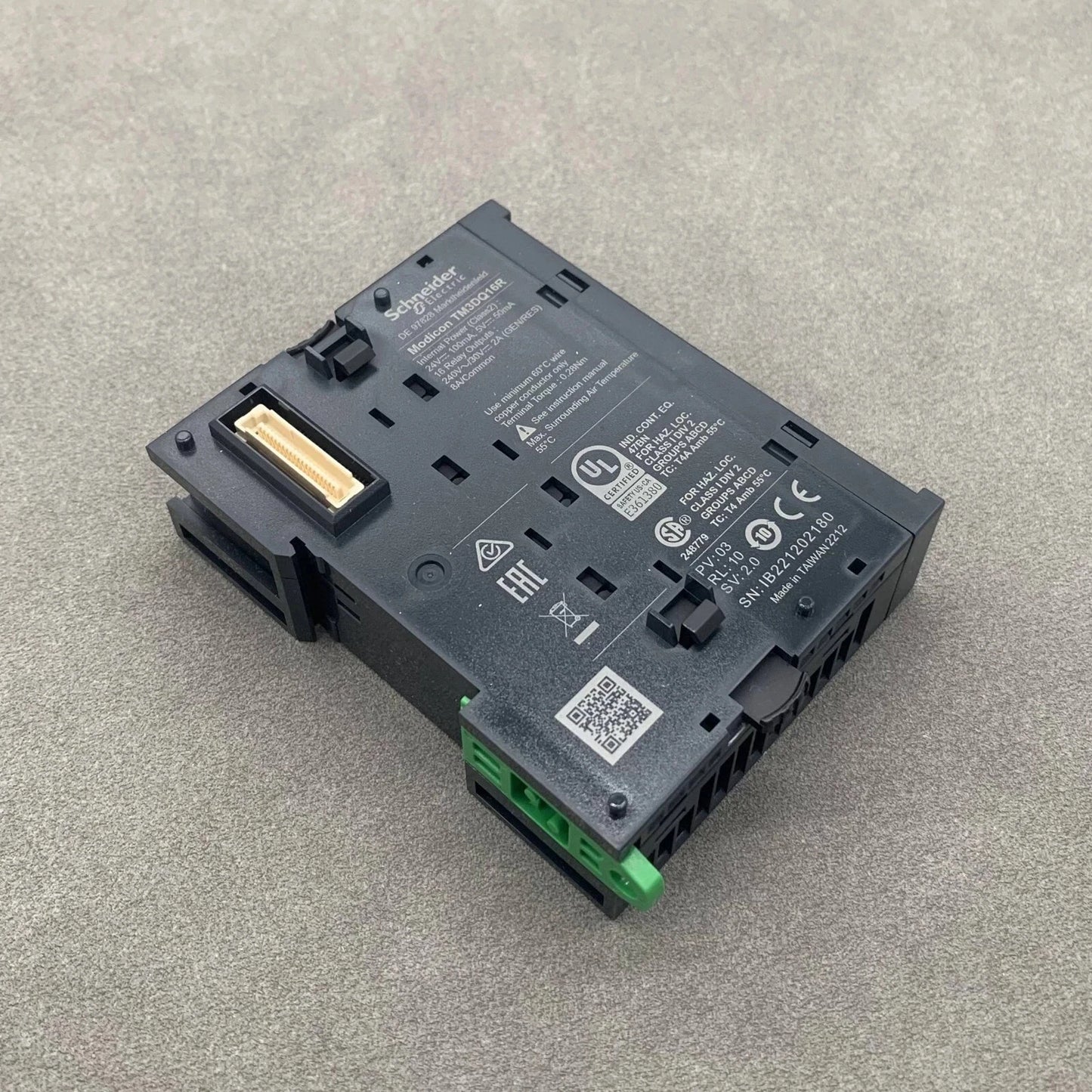 New In Box SCHNEIDER TM3DQ16R Output Module Free Shipping