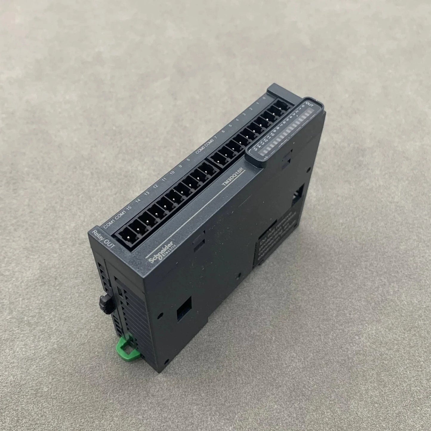 New In Box SCHNEIDER TM3DQ16R Output Module Free Shipping