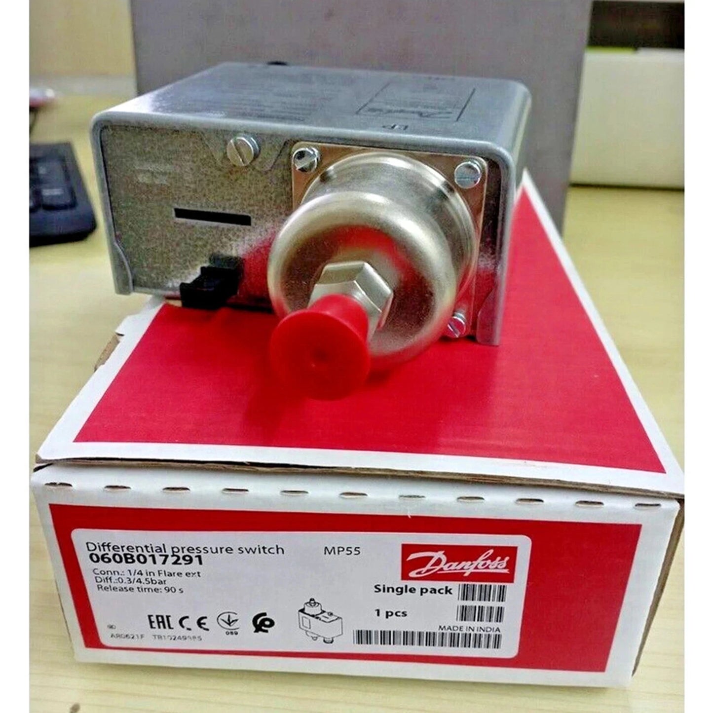 1PCS New DANFOSS MP55 060B017291 pressure switch Free Shipping