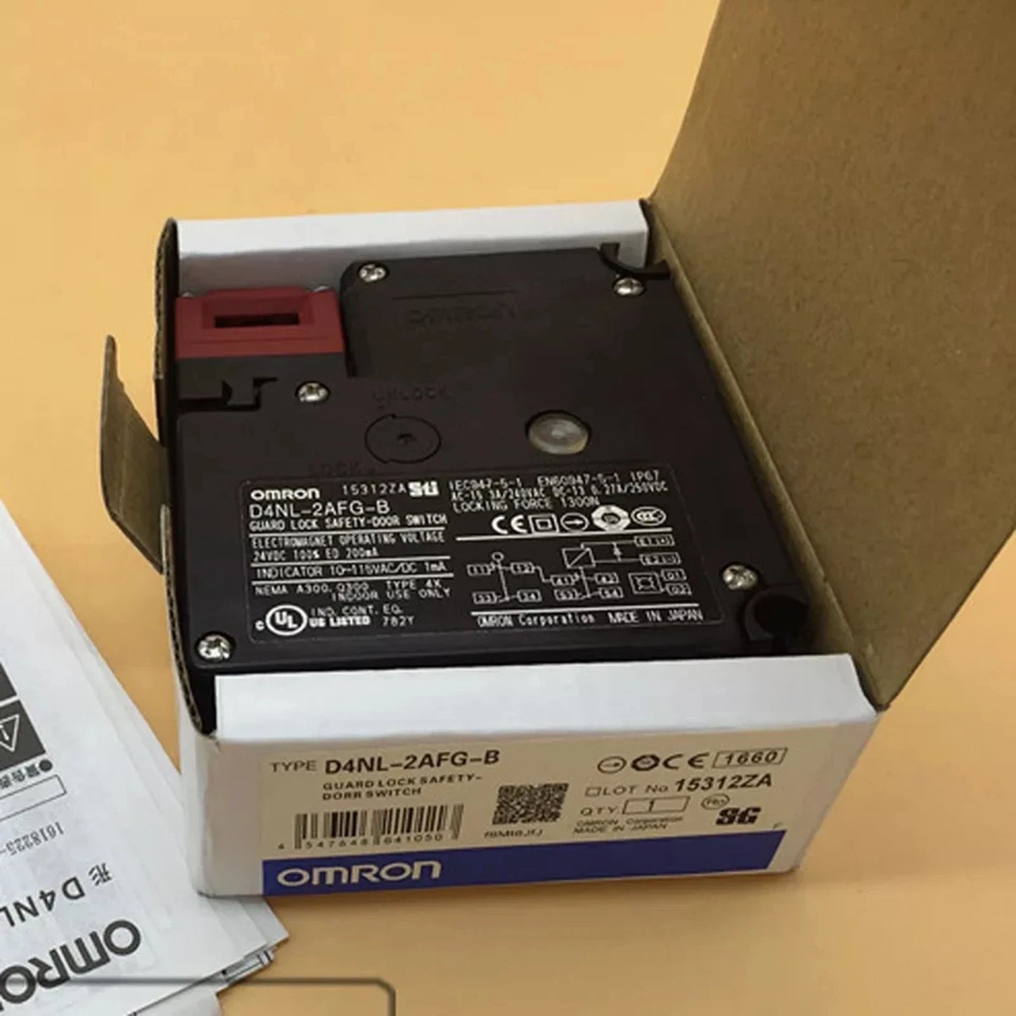 1pc New in Box D4NL-2AFG-B PLC OMRON Safety Guard Switch Lock Door