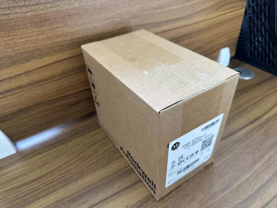 NEW 22A-D4P0N104 22A-D4PON104 Inverter 1.5KW