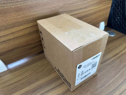 NEW 22A-D4P0N104 22A-D4PON104 Inverter 1.5KW